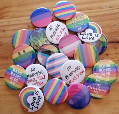 BUTTON BADGES